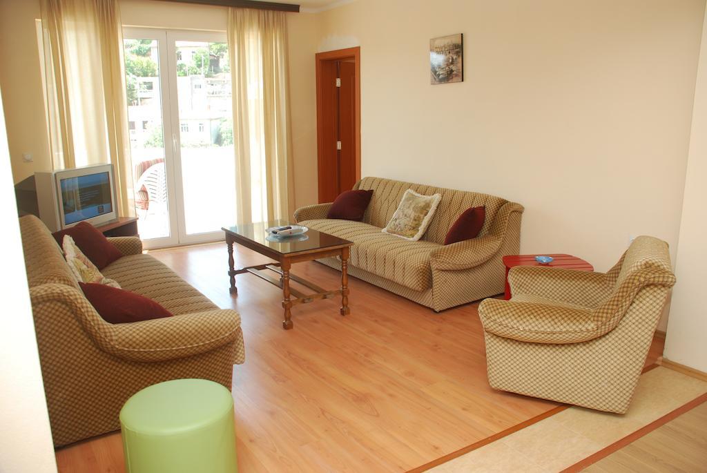 Apartments Ismy Ulcinj Eksteriør billede