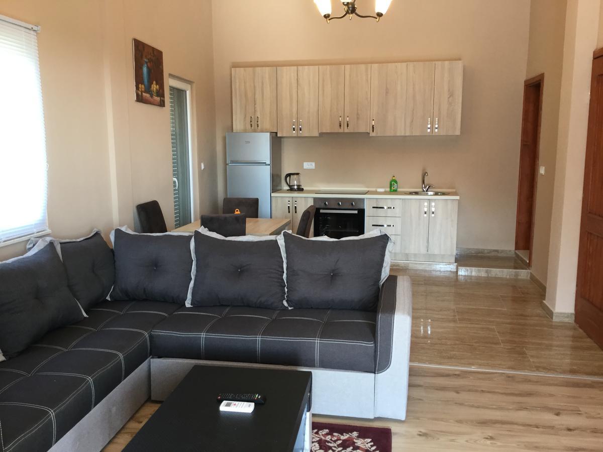 Apartments Ismy Ulcinj Eksteriør billede
